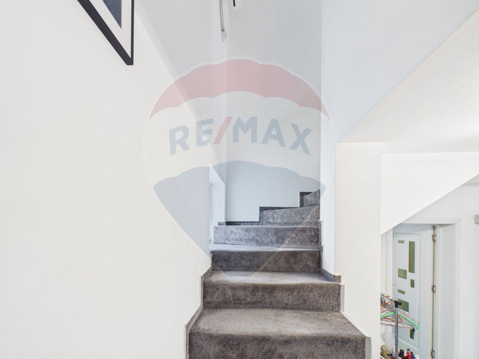 4 room House / Villa for sale