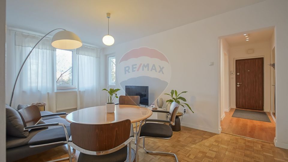 Apartament cu 3 camere de închiriat B-dul Victoriei