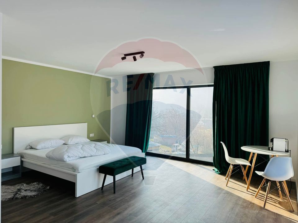 8 room House / Villa for sale