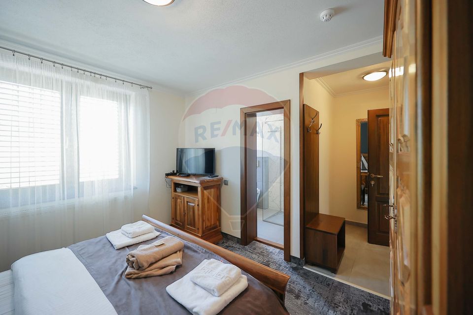 Hotel-Spa-Restaurant nou de Vânzare, 26 Camere, în Padiș,