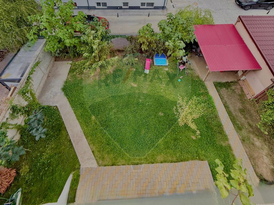 Apartament cu 3 camere + balcon mare - zona de case - Weiner Palada