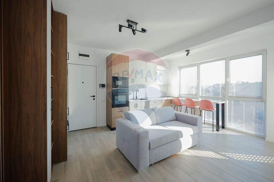 Apartament de închiriat cu 2 camere și parcare, ultracentral, Oradea