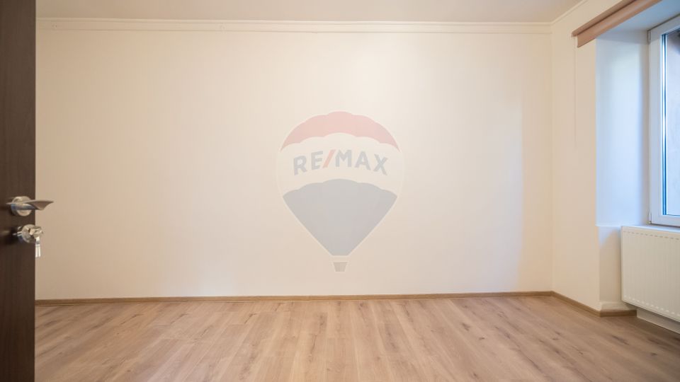 REZERVAT! Apartament cu o cameră de vânzare langă Biserica Neagră.