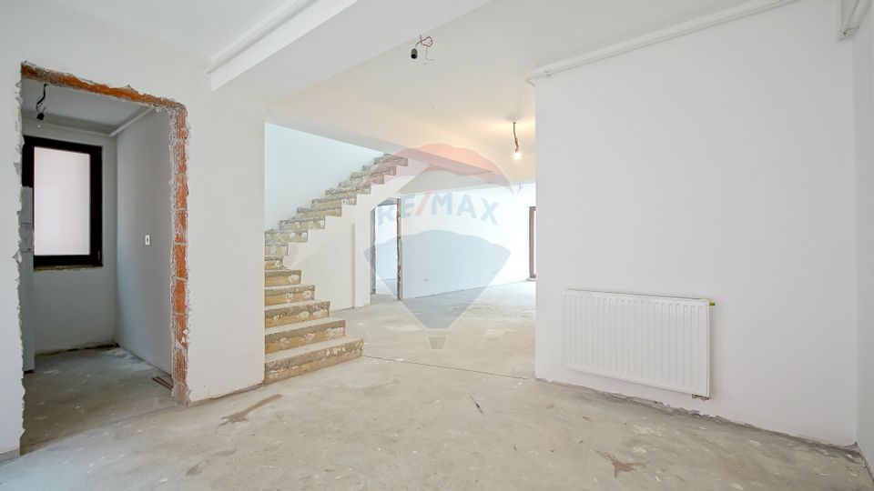 PENTHOUSE UNIC CU 168 MP UTILI SI 189 MP DE TERASE |SCHEII BRASOVULUI