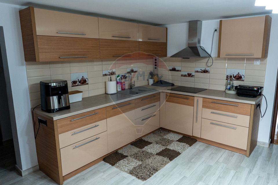 5 room House / Villa for sale, Periferie area