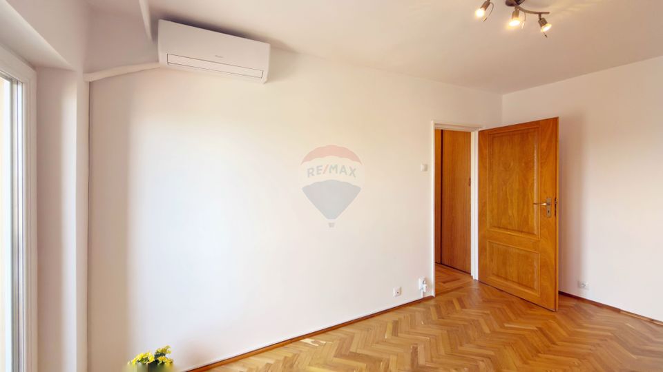 4 Camere Piata Alba Iulia 102 mp vedere Bd. Unirii si Casa Poporului