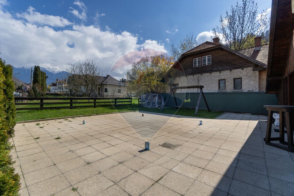 98sq.m Commercial Space for rent