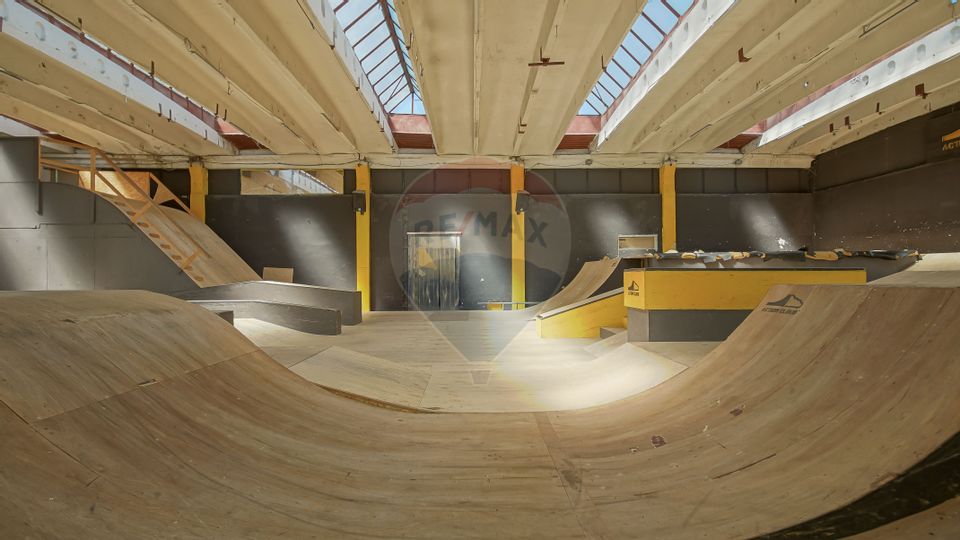 Spațiu comercial de 2,491mp de vânzare în zona Bartolomeu