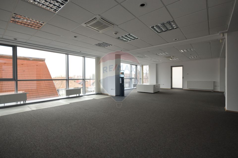 127sq.m Office Space for rent, Centrul Civic area