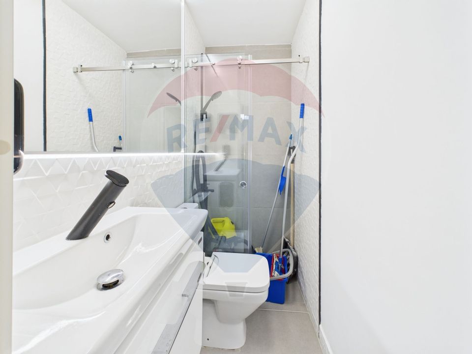 72sq.m Commercial Space for sale, Centrul Civic area