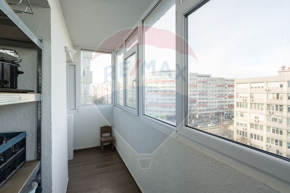 Apartament cu 3 camere de vânzare în zona 1 Mai