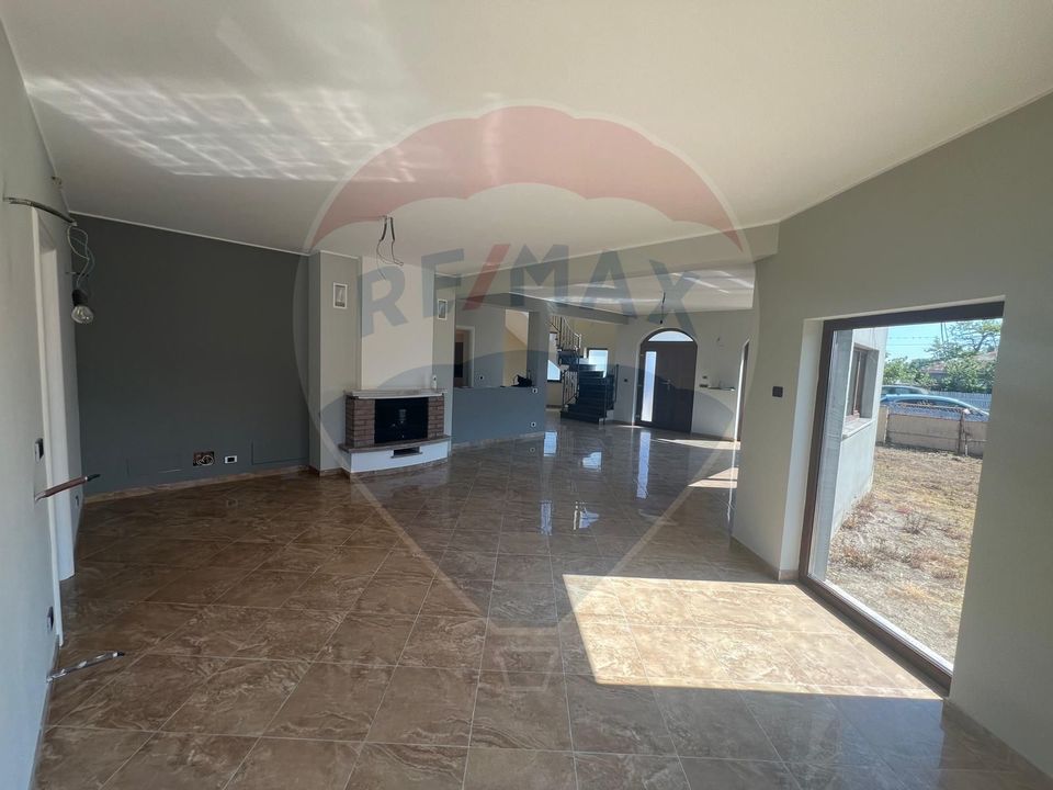 6 room House / Villa for sale