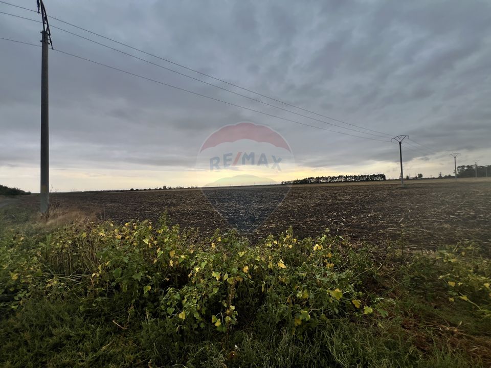 Teren cu potențial de investiție – Lehliu, Lehliu Gară, jud Călărași