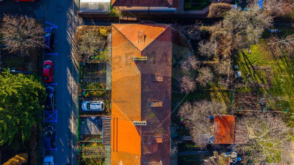 Casă "insiruita" 3 camere D+P+1+ pod/  str Forjei  - Brasov