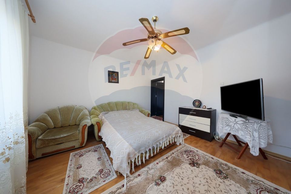 Casă cu 5 camere si curte, de vânzare, zona Centrul Istoric!