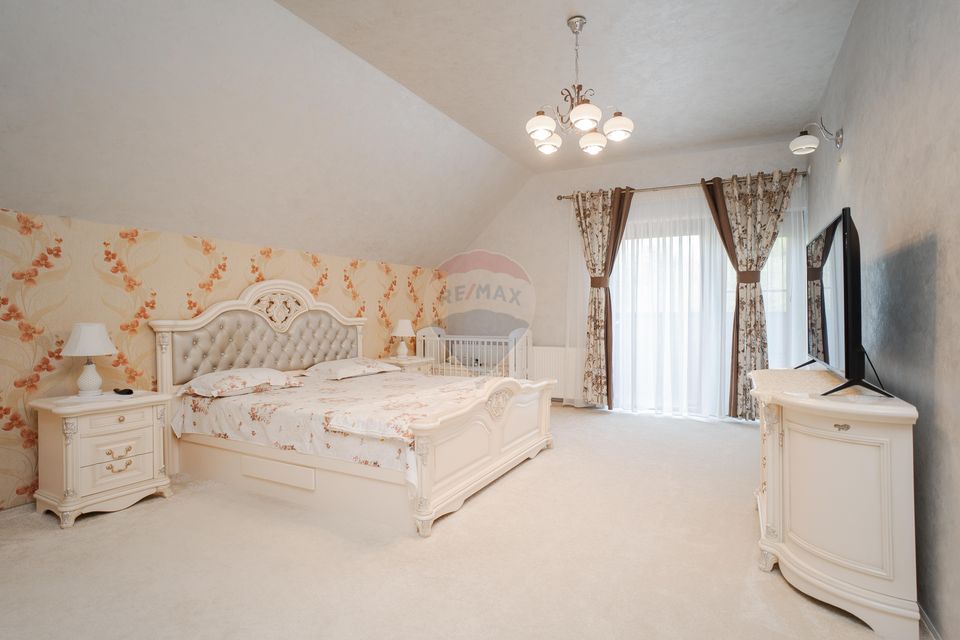 0% Comision - VILA de LUX de vânzare – Cu iaz natural