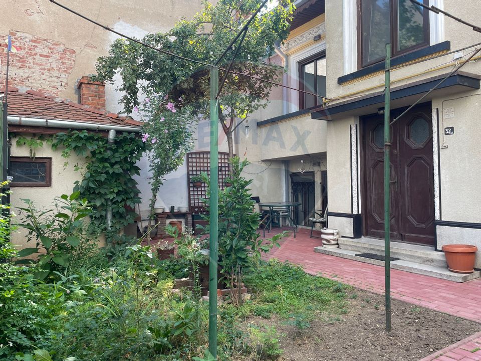 Vila de vanzare cu etaj Calea Calarasi Delea Veche