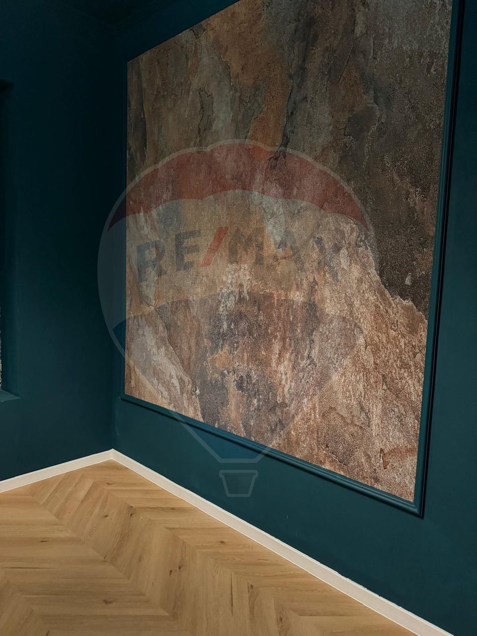 100sq.m Commercial Space for rent, Lipscani area