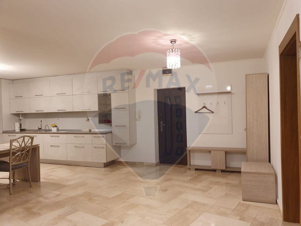 Apartament de lux cu 3 camere, in Gradiste- de inchiriat