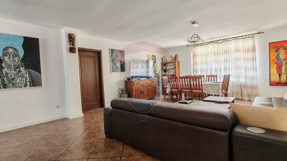 Casă / Vilă cu 5 camere de vânzare în zona Pipera