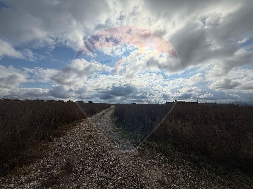 Comision 0%! Lot de casă în zonă de dezvoltare, intre Sanpetru si Bod