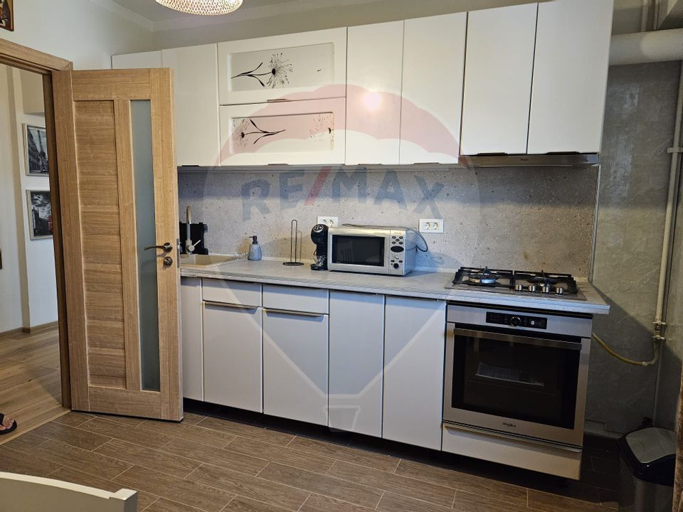 Inchiriere Apartament  4 Camere în Zona Tomis II