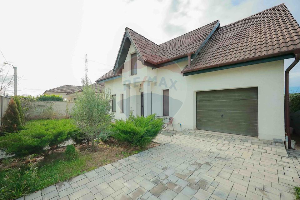 4 room House / Villa for sale, Episcopia Bihorului area