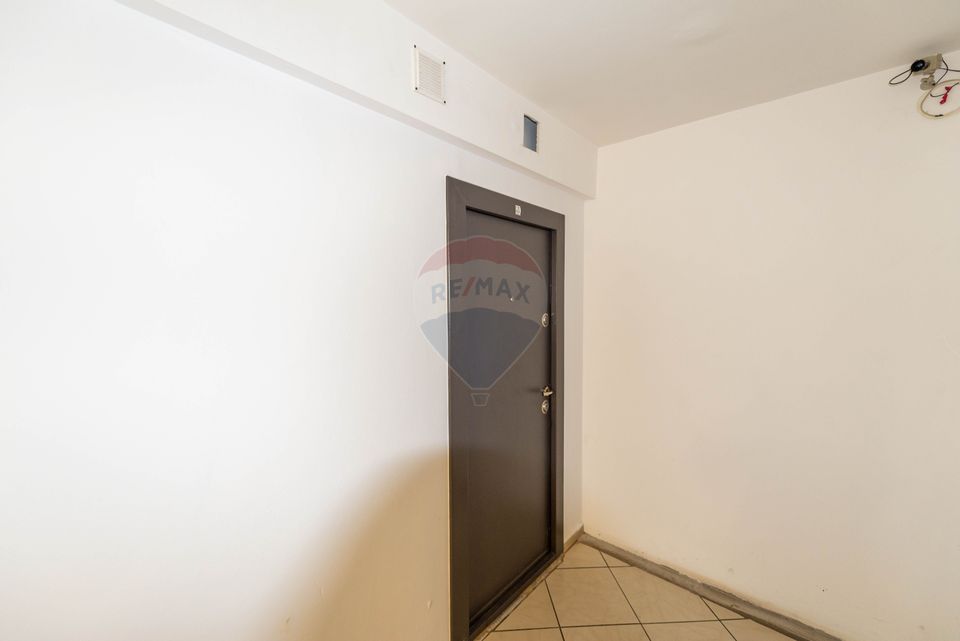 Garsoniera renovata de vanzare strada Mizil zona Trapezului Salajan