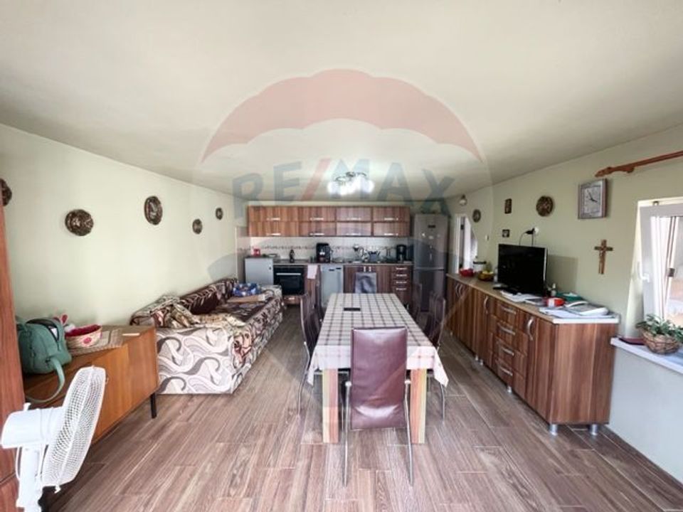 Casă  str. Progresului , Sebes, destinatie : uni/multifamiliala