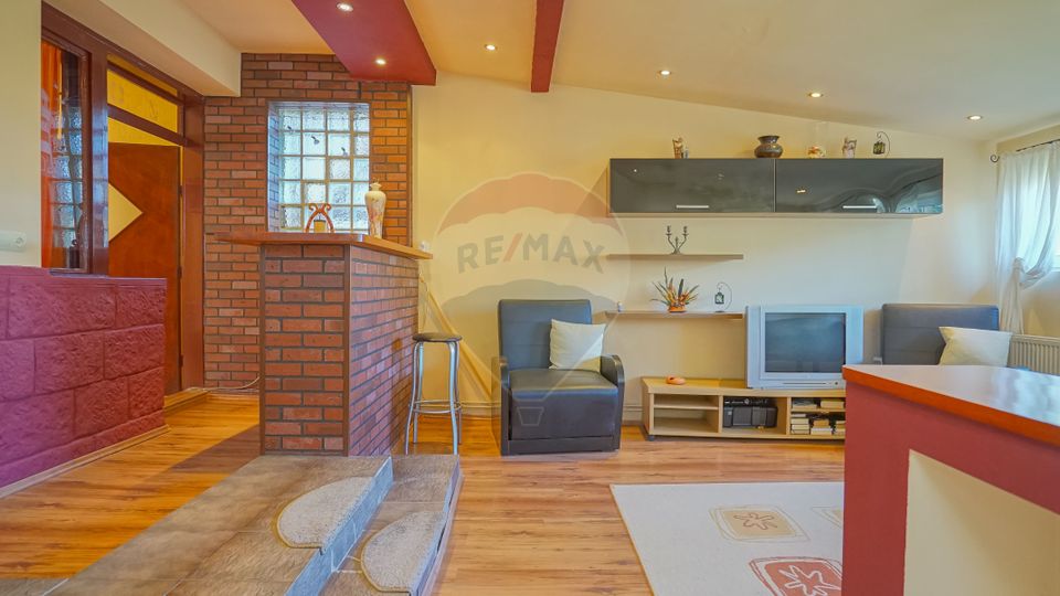 Corp de casă cu 2 apartamente și curte individuală, str. Făgetului