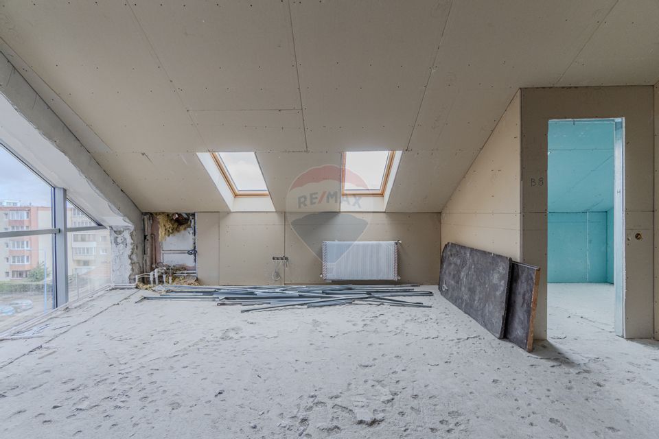 Cladire de 902 mp utili de vânzare, zona Grivitei - DN 13, COMISION 0