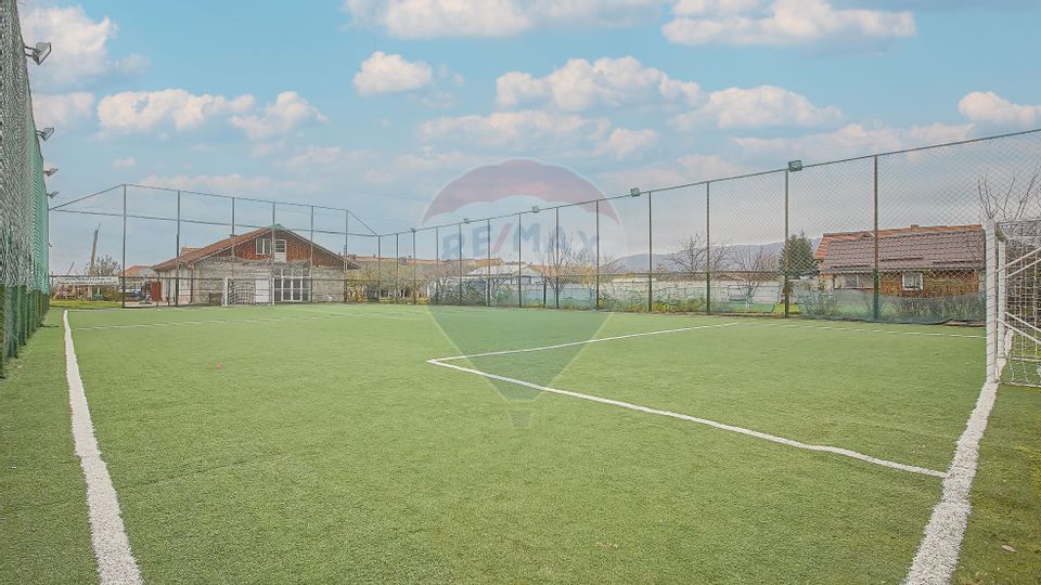 Teren si spațiu de închiriat pentru activitati sportive in Cristian