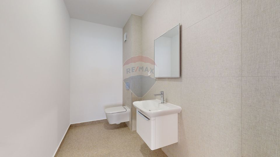 105sq.m Commercial Space for rent, Central area