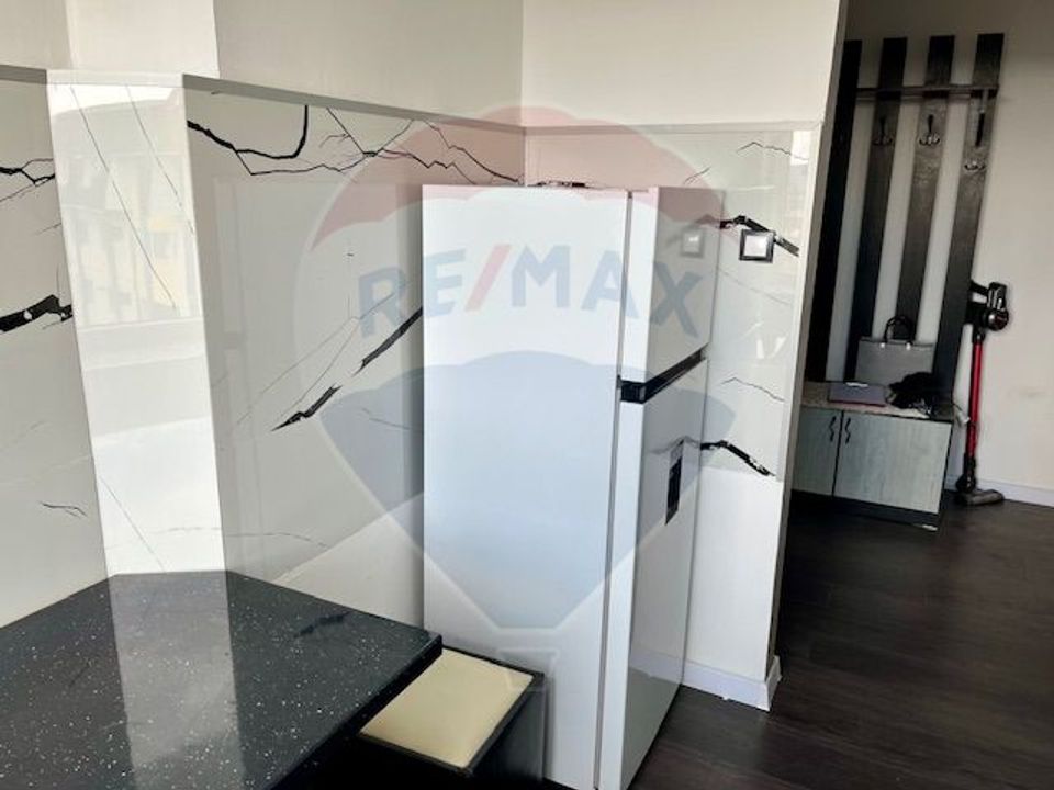 Apartament cu 2 camere de vânzare în zona Est