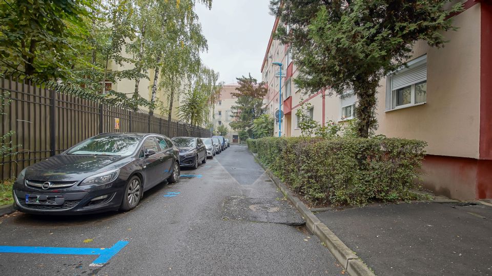 COMISION 0% | Apartament cu 3 camere | Decomandat | Tractorul Cerna |