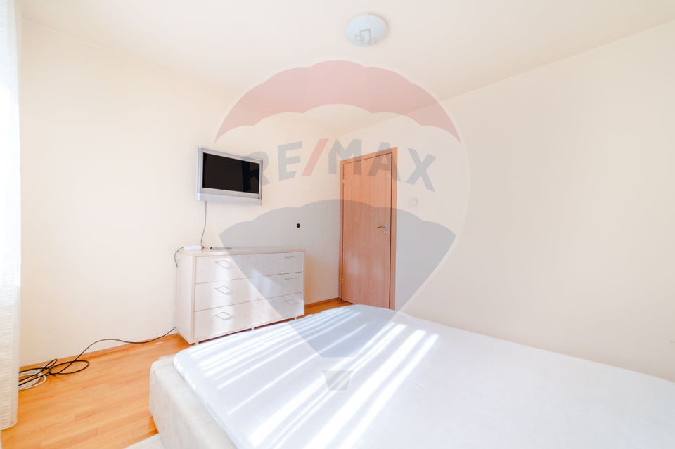 Apartament cu 3 camere de închiriat în zona Podgoria