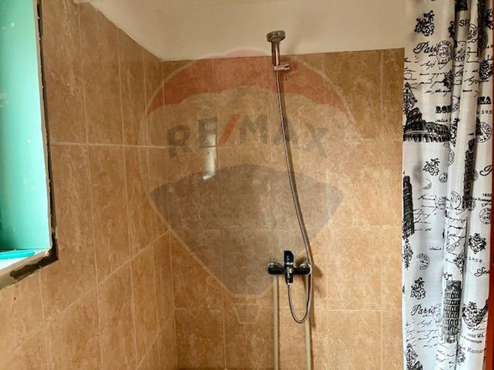 Casă / Vilă cu 4 camere de vânzare