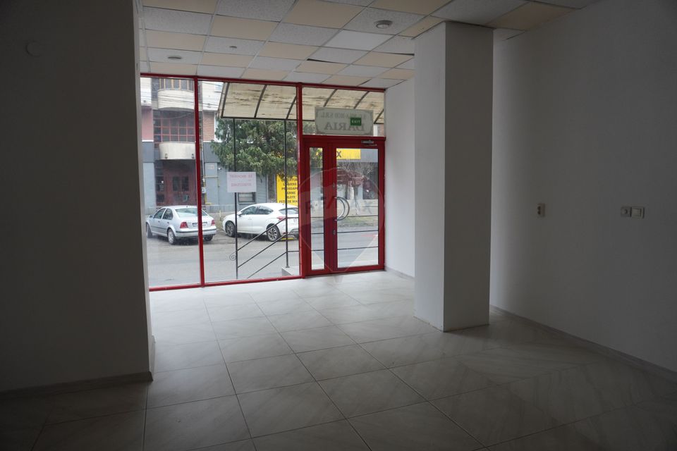 35sq.m Commercial Space for rent