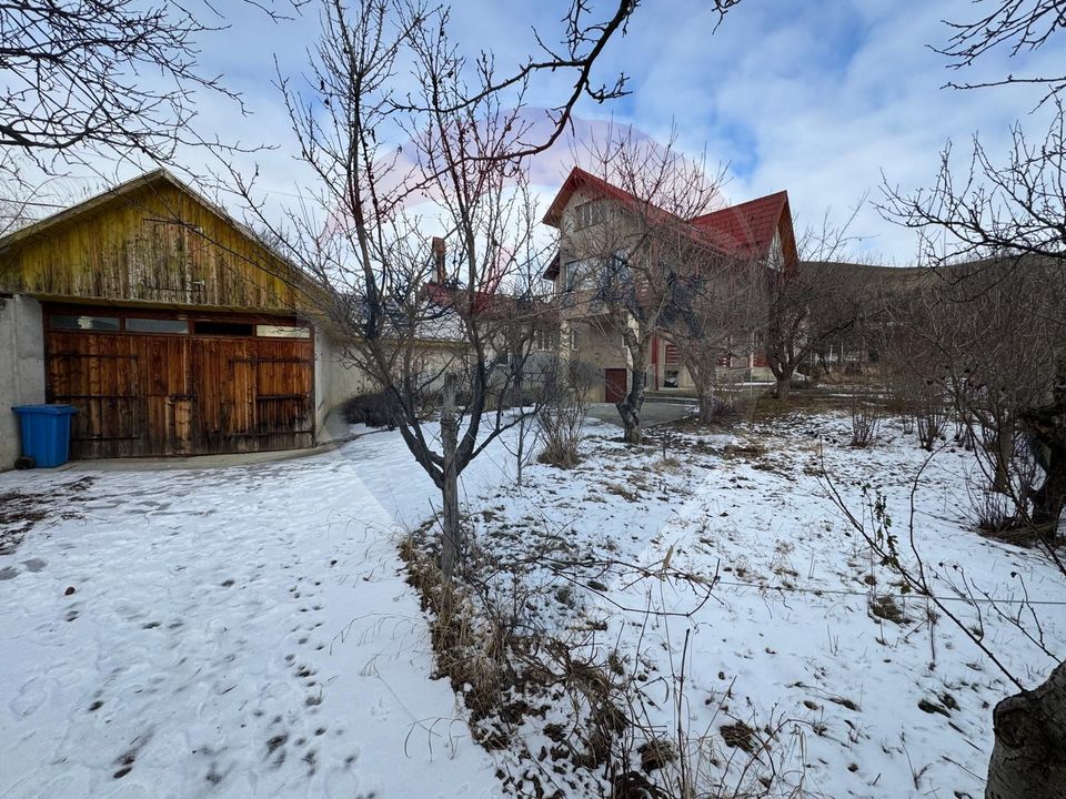 6 room House / Villa for sale, Darmanesti area