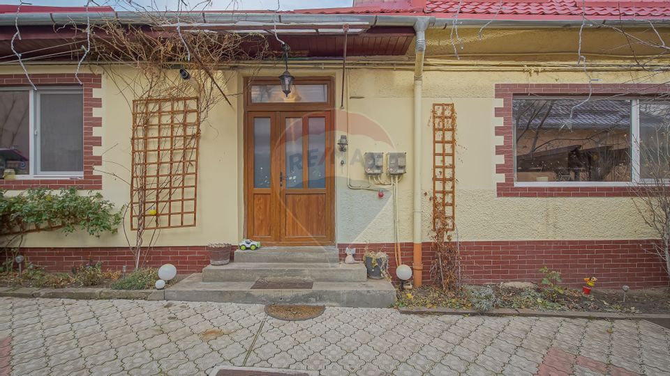 5 room House / Villa for sale, Brasovul Vechi area