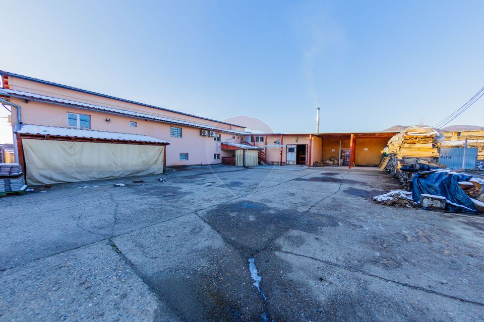 HALA  VANZARE de 1,100mp in Baia Mare- LOCATIE RENOVATǍ