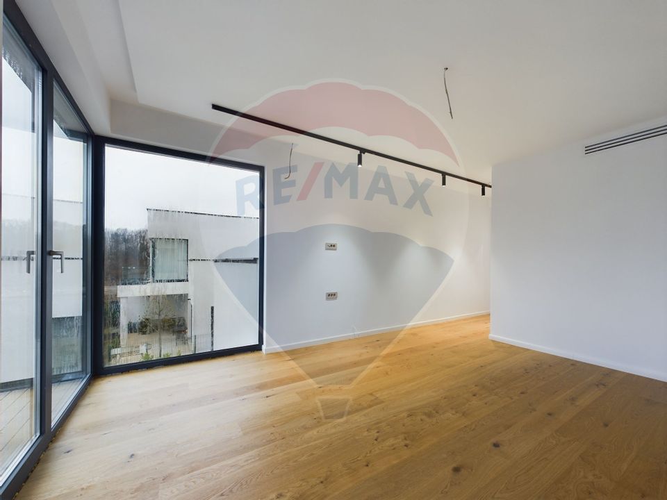 5 room House / Villa for sale