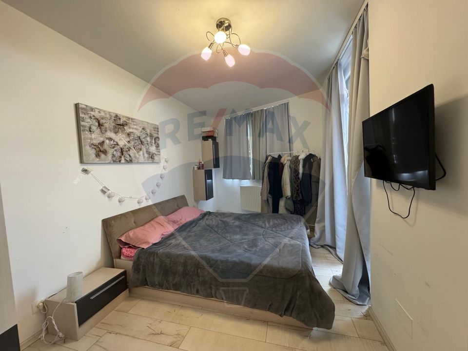 Apartament cu 3 camere  la ARED( cu loc de parcare)