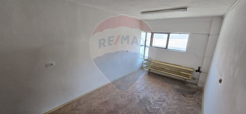 Spațiu cazare muncitori, de închiriat, 9 camere, Bistrița, zona Pasaj