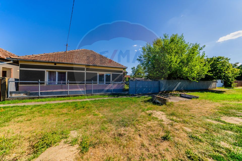 Casă+teren 2880 mp de vanzare in Tipar la 12 km de Chisineu Cris