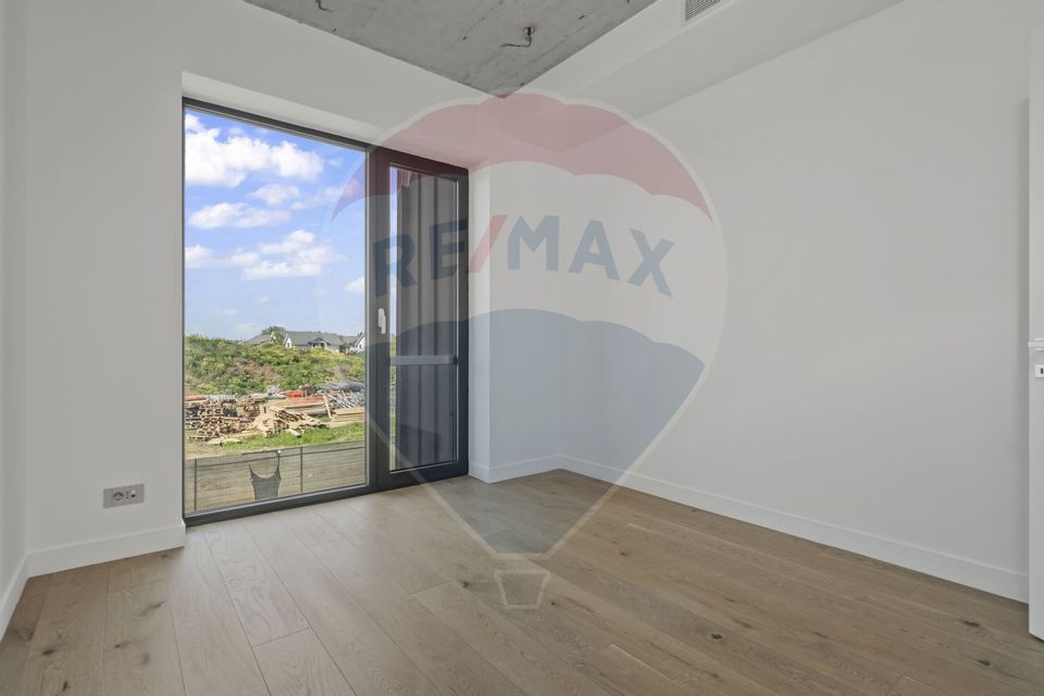 Modern villa with premium finishes, 5 rooms in Tunari - Amber Forest