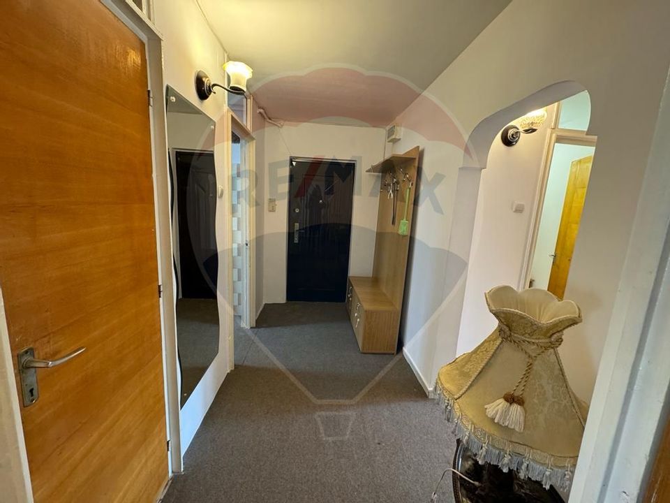 Apartament cu 3 camere de vânzare în zona Brancoveanu