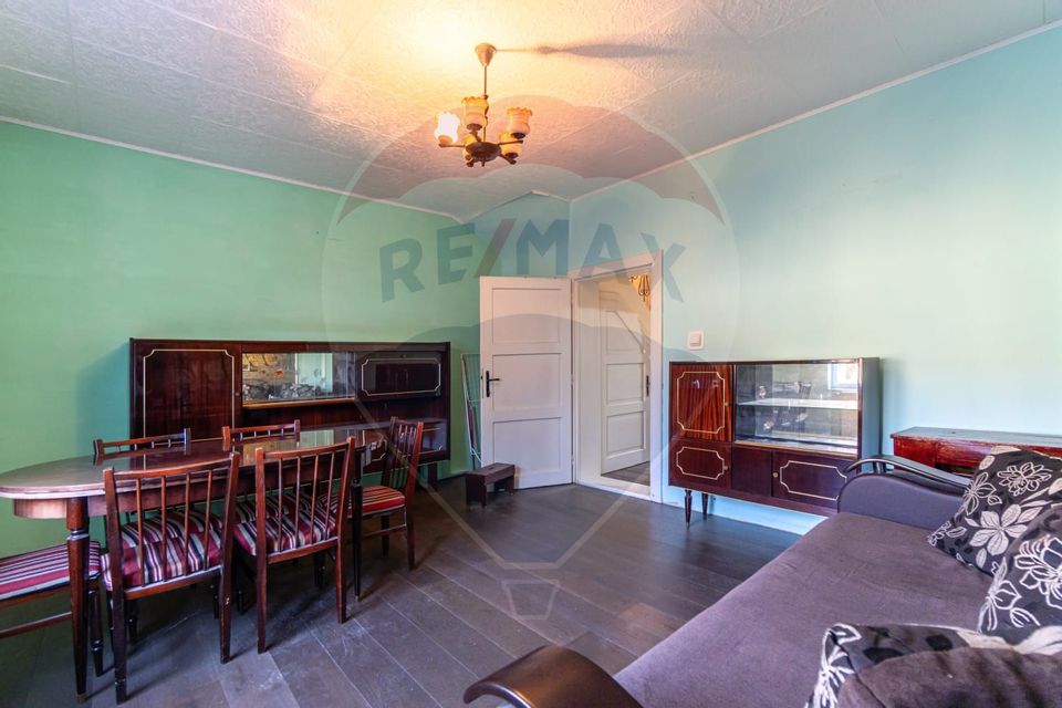 Casă "insiruita" 3 camere D+P+1+ pod/  str Forjei  - Brasov