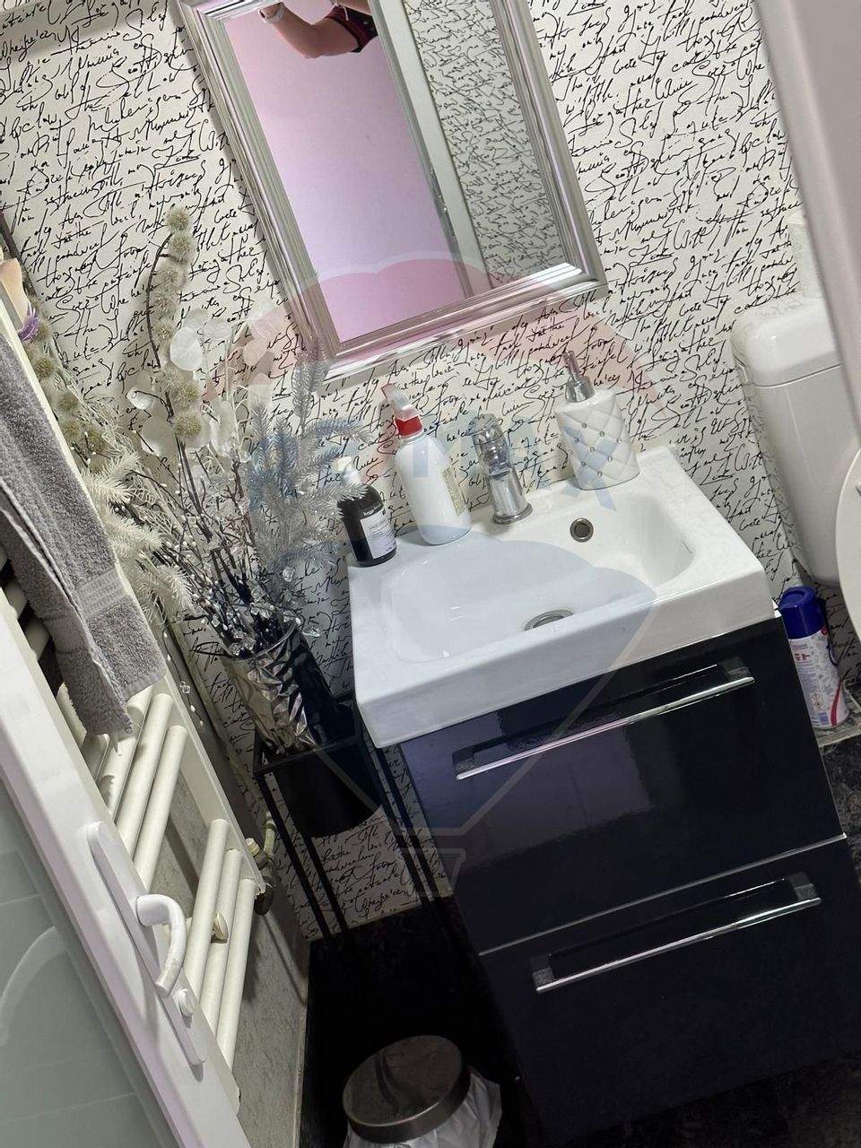 90sq.m Commercial Space for rent, Moinesti area