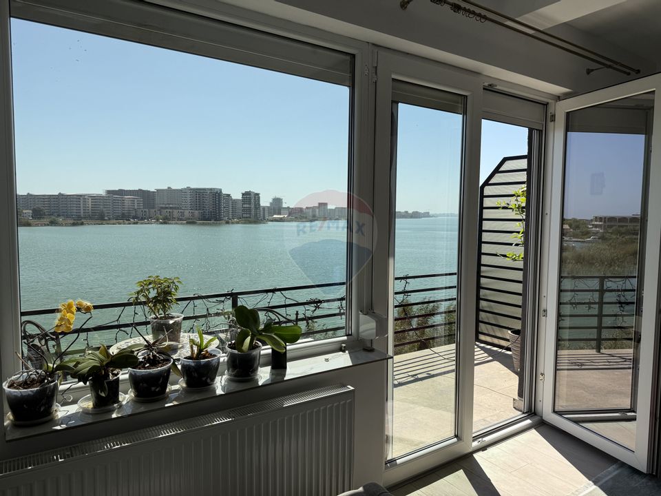 Vilă premium cu priveliște la lac și acces direct la apă